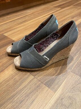 Toms shoe open toe wedge